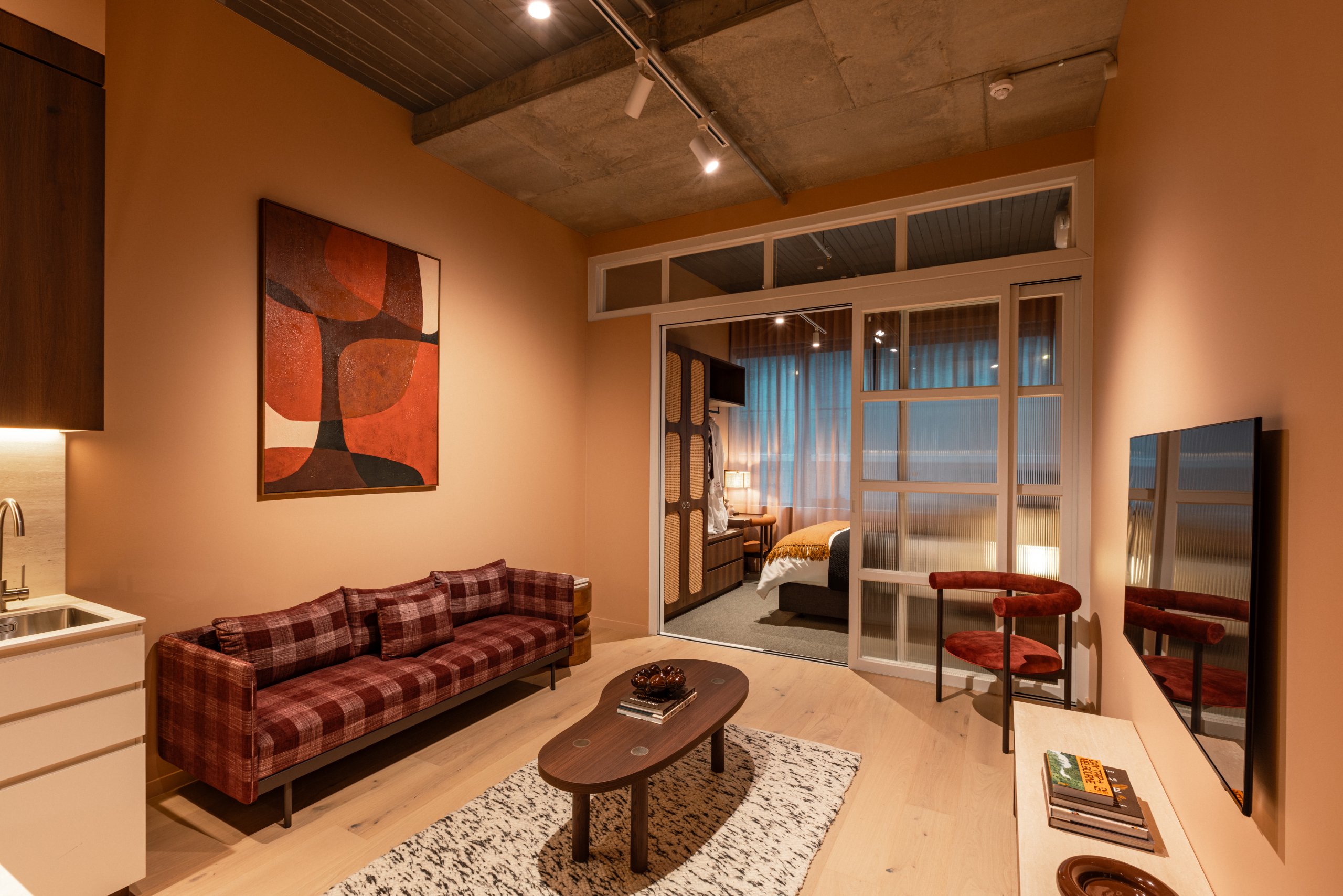 Deluxe Studio