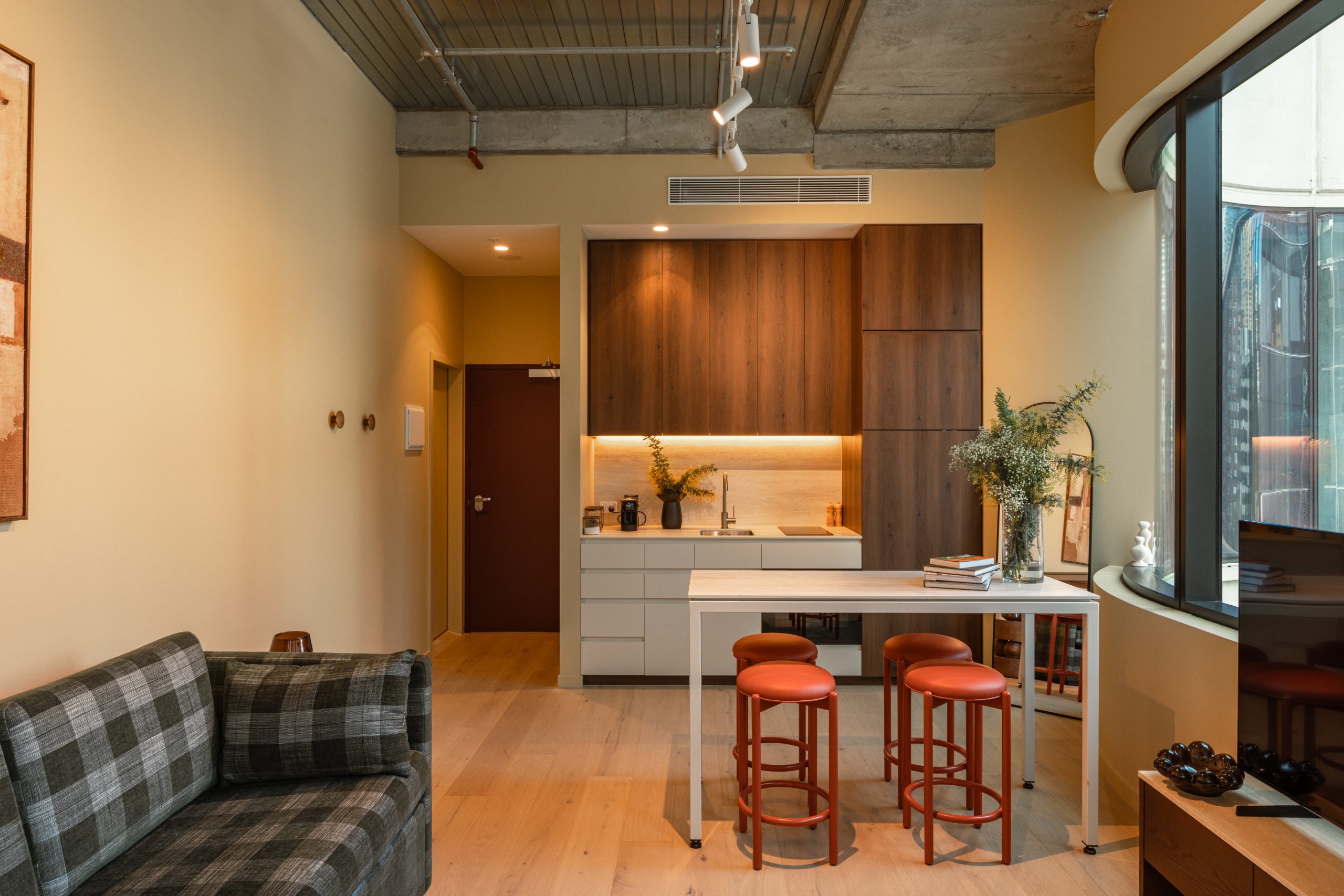 Signature One Bedroom Corner Urban Views gallery